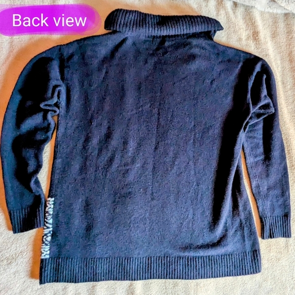 Size Lg Petite, Reitmans GUC navy blue with white & light blue bottom accents - Picture 10 of 11